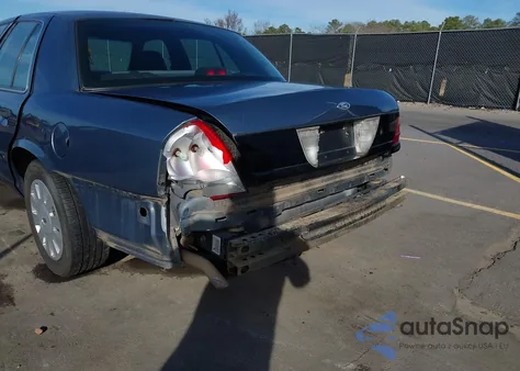 2008 Ford Crown Victoria Police/Police Interceptor z USA, uszkodzony, nr VIN 2FAFP71V38X160904